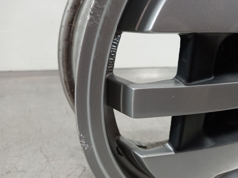 Recambio de llanta para renault fuego 829-explosion referencia OEM IAM 14149561 2M2-440-14 