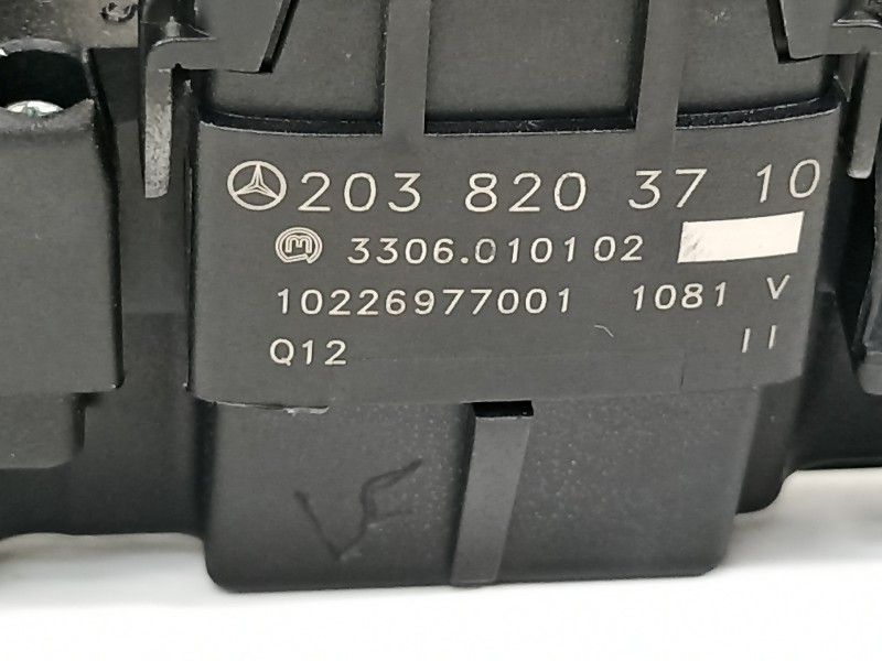 Recambio de mando multifuncion para mercedes-benz clase c (w203) berlina 180 (203.035) referencia OEM IAM A2038203710 2038203710