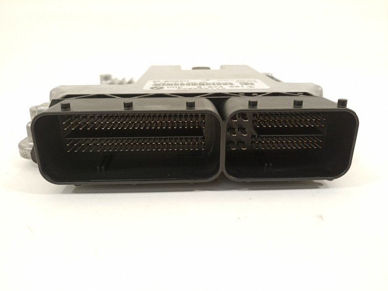 Recambio de centralita motor uce para bmw serie 5 lim. (f10) 520d referencia OEM IAM 13618574091 0281019806 8574091