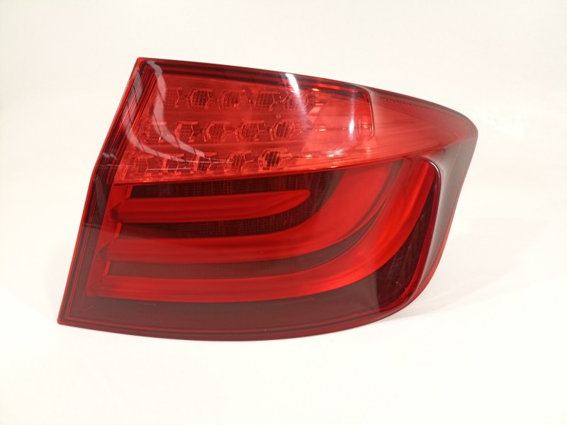 Recambio de piloto trasero derecho para bmw serie 5 lim. (f10) 520d referencia OEM IAM 63217306162  