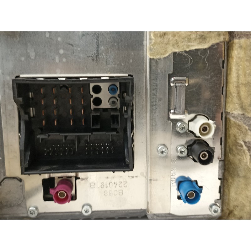 Recambio de sistema audio / radio cd para bmw serie 5 lim. (f10) 520d referencia OEM IAM 65129311035 9311035 931103501