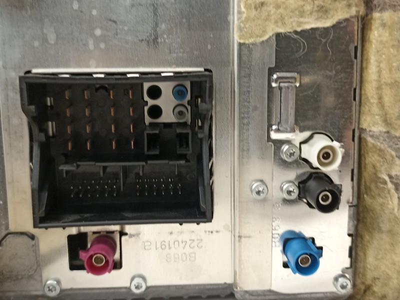 Recambio de sistema audio / radio cd para bmw serie 5 lim. (f10) 520d referencia OEM IAM 65129311035 9311035 931103501