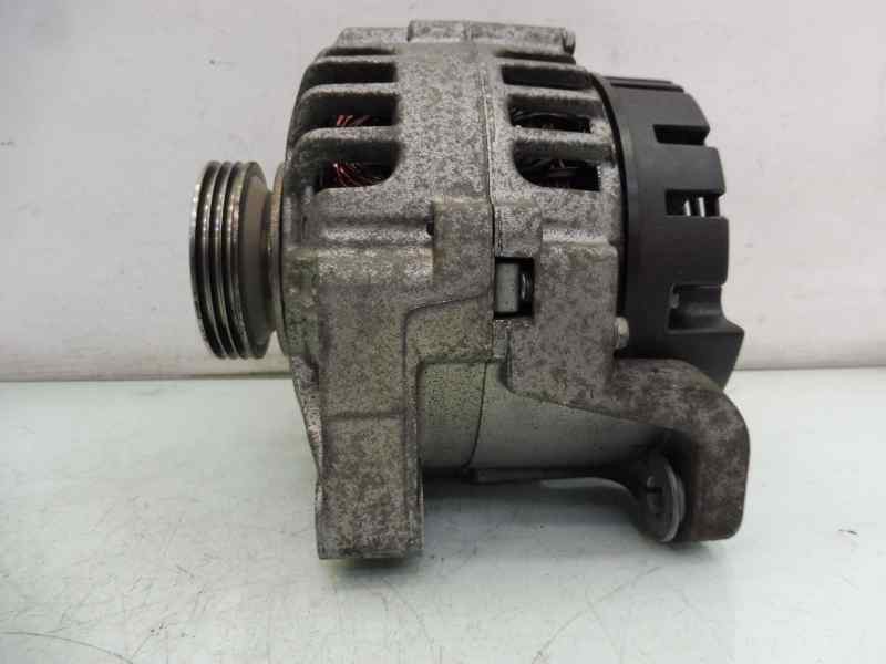 Recambio de alternador para dacia sandero laureate referencia OEM IAM 8200660044B  