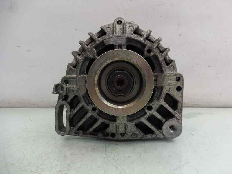 Recambio de alternador para dacia sandero laureate referencia OEM IAM 8200660044B  
