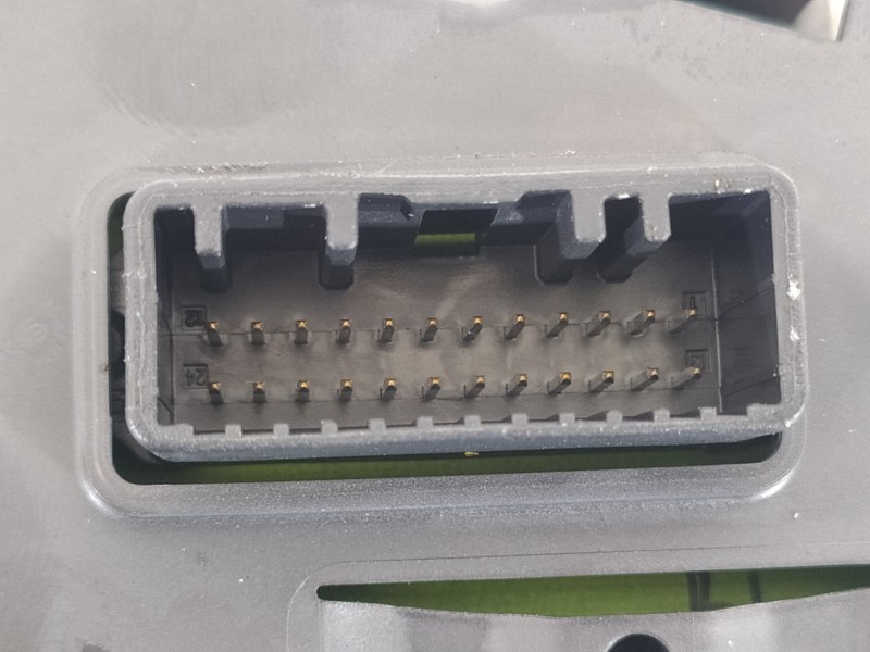 Recambio de cuadro instrumentos para dacia duster ambiance 4x2 referencia OEM IAM 248101921R  