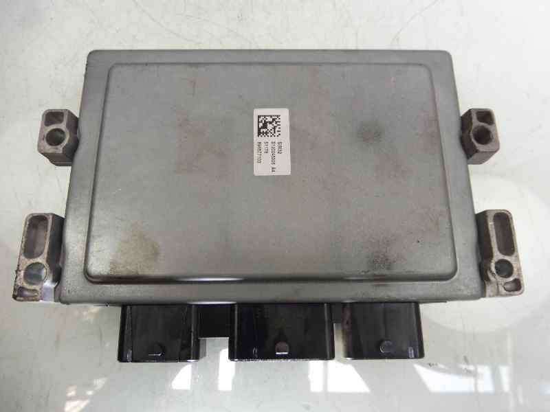 Recambio de centralita motor uce para dacia sandero laureate referencia OEM IAM 8200672654  