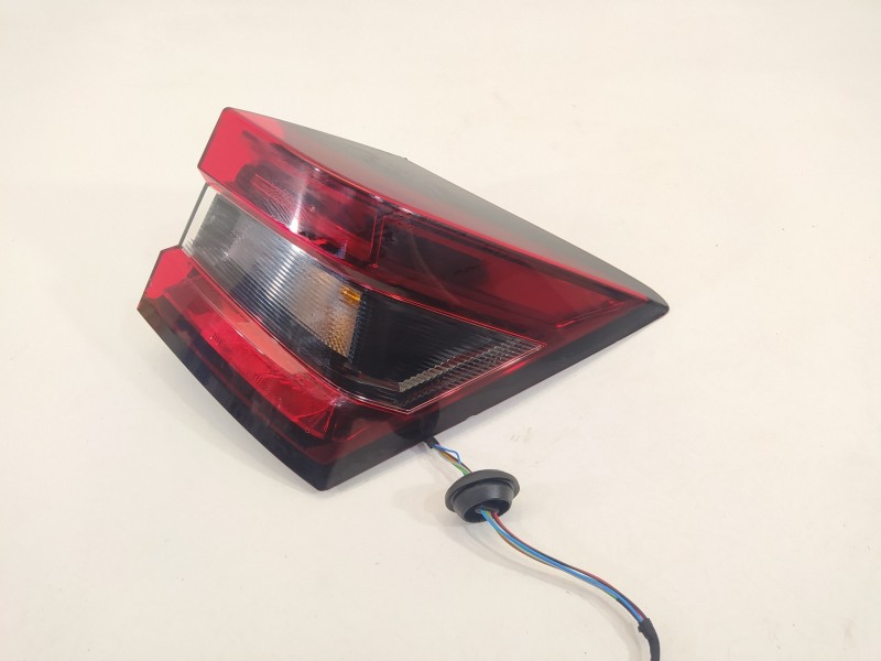 Recambio de piloto trasero derecho para nissan juke (f16) referencia OEM IAM 265506PA1B  