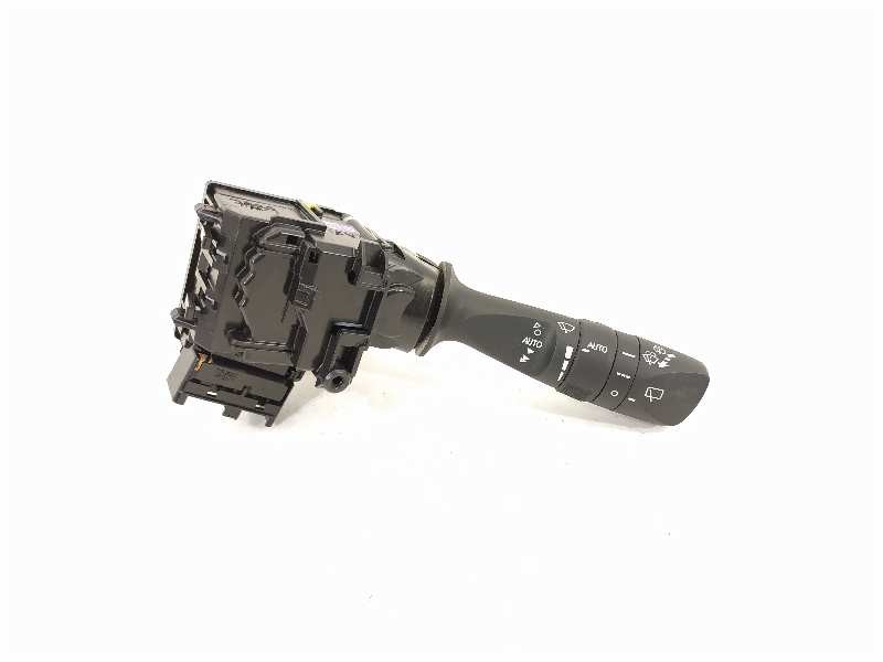Recambio de mando limpia para toyota auris hybrid business referencia OEM IAM 0267017F858  