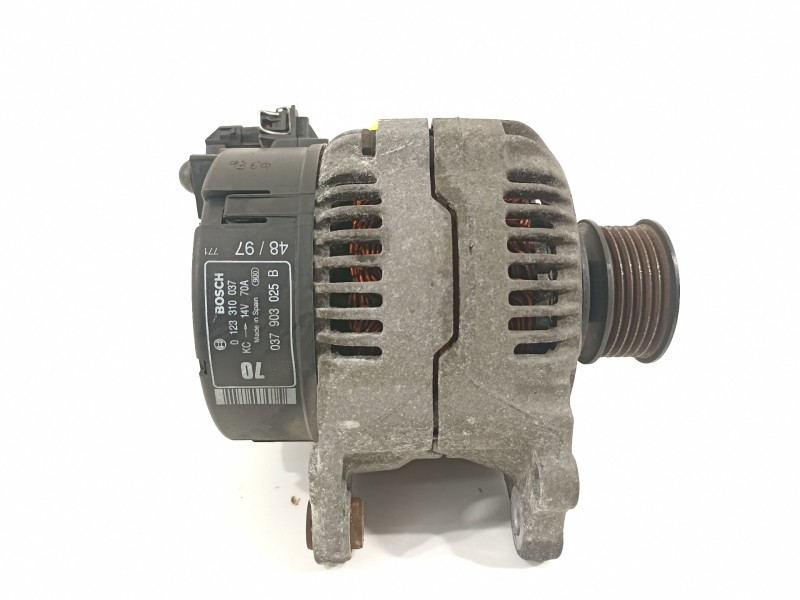 Recambio de alternador para volkswagen golf iv berlina (1j1) highline referencia OEM IAM 037903025B 01230310037 