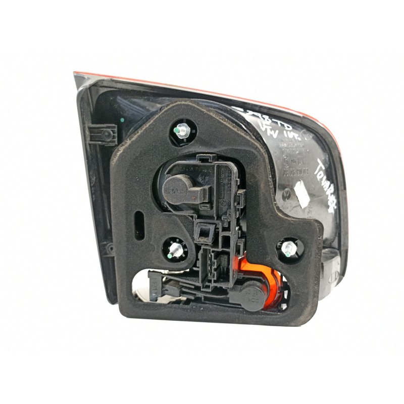 Recambio de piloto trasero derecho en porton para volkswagen touareg (7l6) v6 tdi individual referencia OEM IAM 7L6945094T  