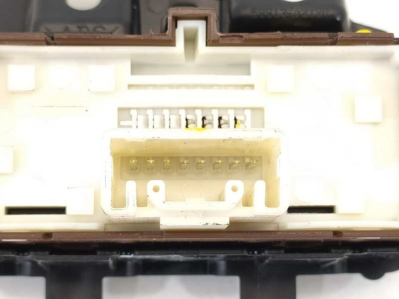 Recambio de mando multifuncion para toyota auris hybrid business referencia OEM IAM 5881302120  