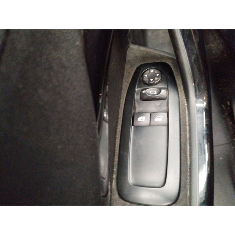 Recambio de mando elevalunas delantero izquierdo para peugeot 208 1.5 blue-hdi fap referencia OEM IAM   