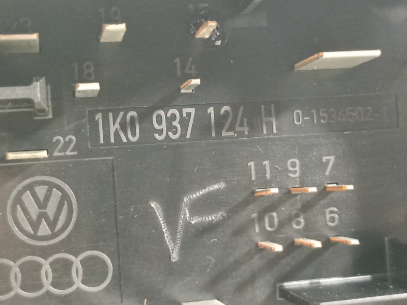 Recambio de caja reles / fusibles para seat altea (5p1) reference referencia OEM IAM 1K0937124H  