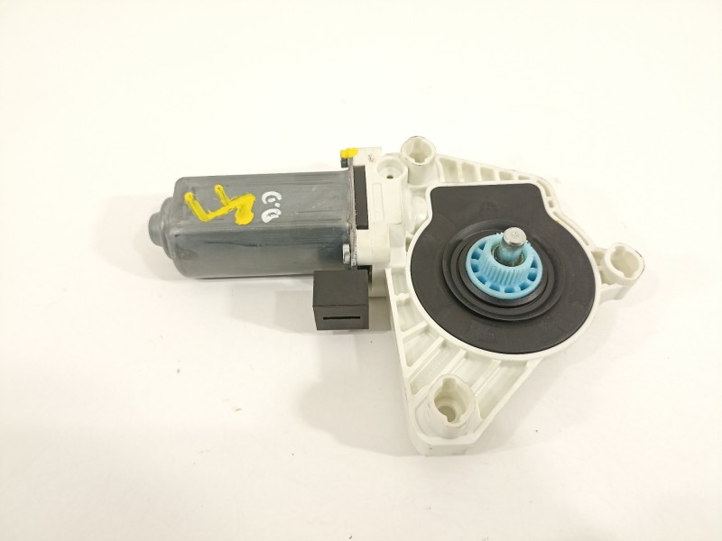 Recambio de motor elevalunas delantero derecho para volkswagen passat variant (3g5) advance bmt referencia OEM IAM 5Q4959802B  