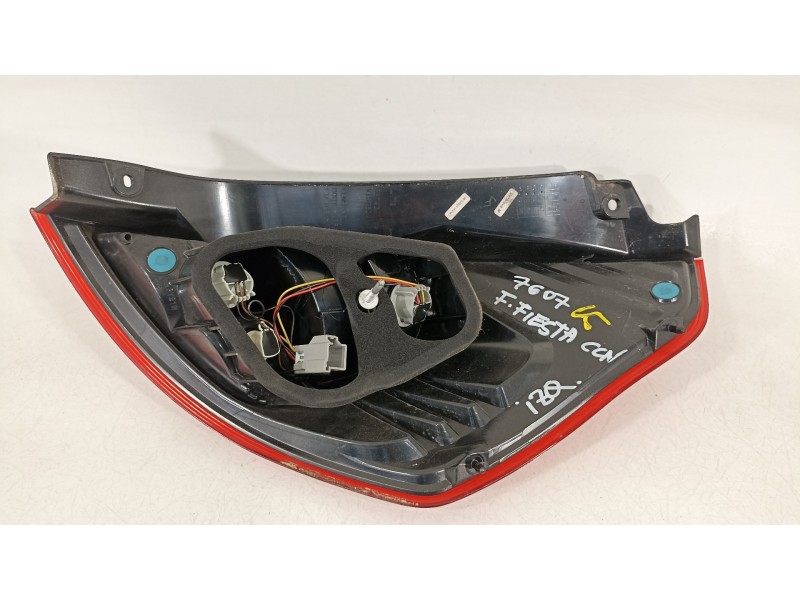 Recambio de piloto trasero izquierdo para ford fiesta (ccn) trend referencia OEM IAM 1877011  