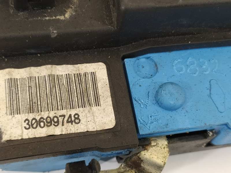 Recambio de cerradura puerta delantera derecha para volvo s60 berlina 2.4 (125kw) referencia OEM IAM 30699748  