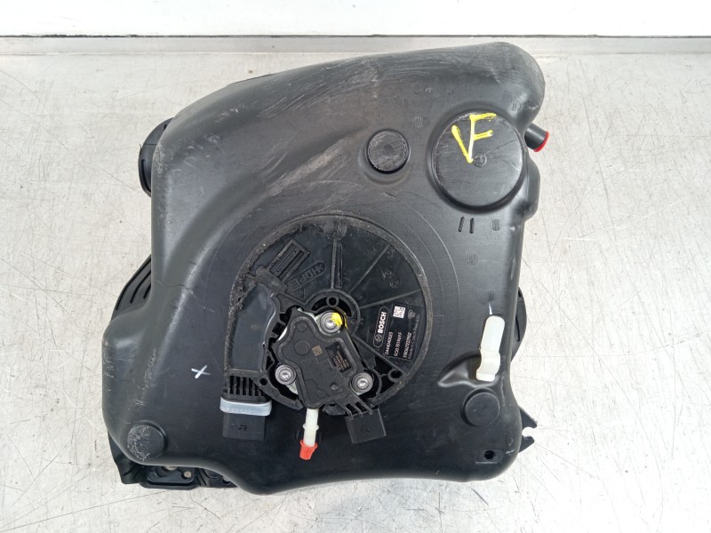 Recambio de deposito adblue para volkswagen passat variant (3g5) advance bmt referencia OEM IAM 5Q0131969F 3Q0131877D 