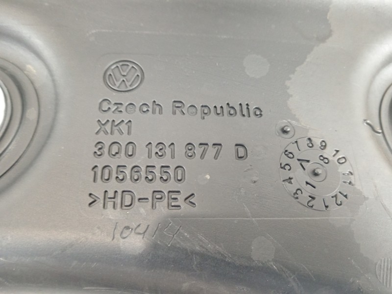 Recambio de deposito adblue para volkswagen passat variant (3g5) advance bmt referencia OEM IAM 5Q0131969F 3Q0131877D 