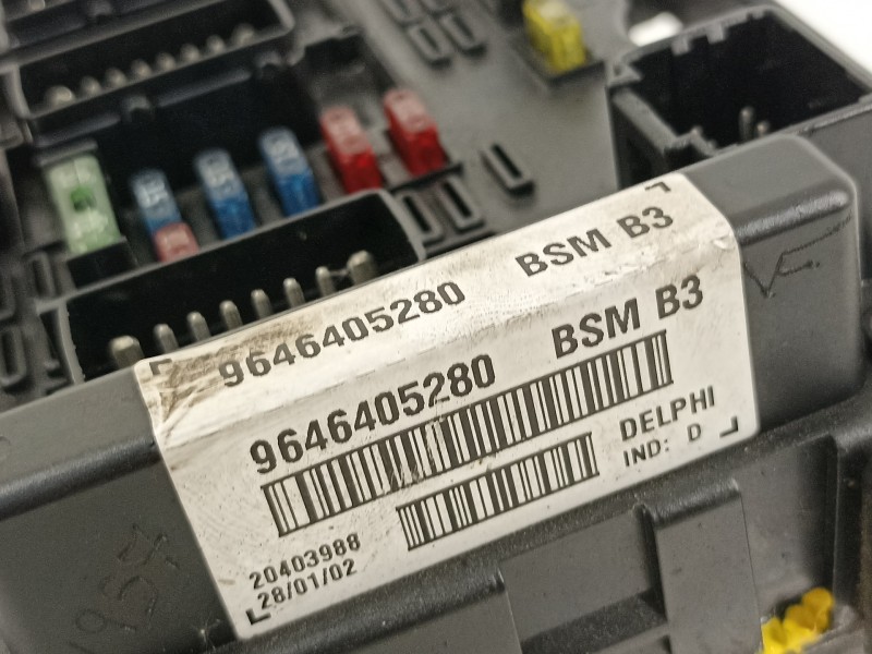 Recambio de caja reles / fusibles para peugeot 206 cc cc referencia OEM IAM 9646405280  