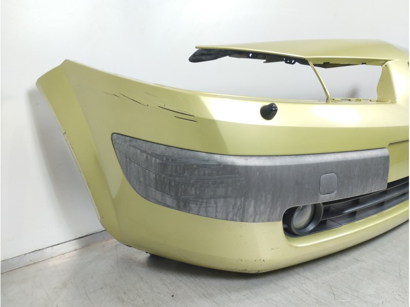 Recambio de paragolpes delantero para renault megane ii berlina 5p confort authentique referencia OEM IAM 8200142000  