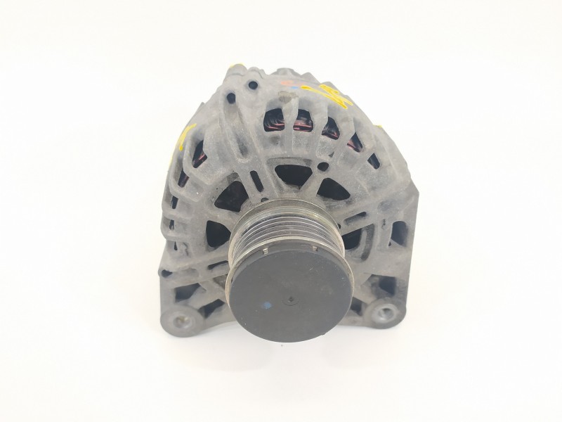 Recambio de alternador para dacia duster ambiance 4x2 referencia OEM IAM 231007707R 2617345A TG12C151