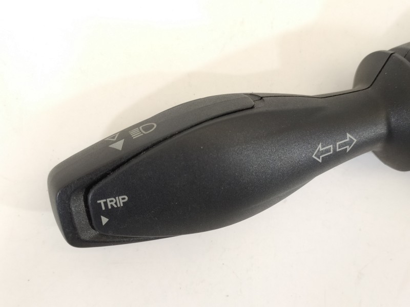 Recambio de mando intermitentes para ford fiesta (ccn) trend referencia OEM IAM 8A6T13335BC  