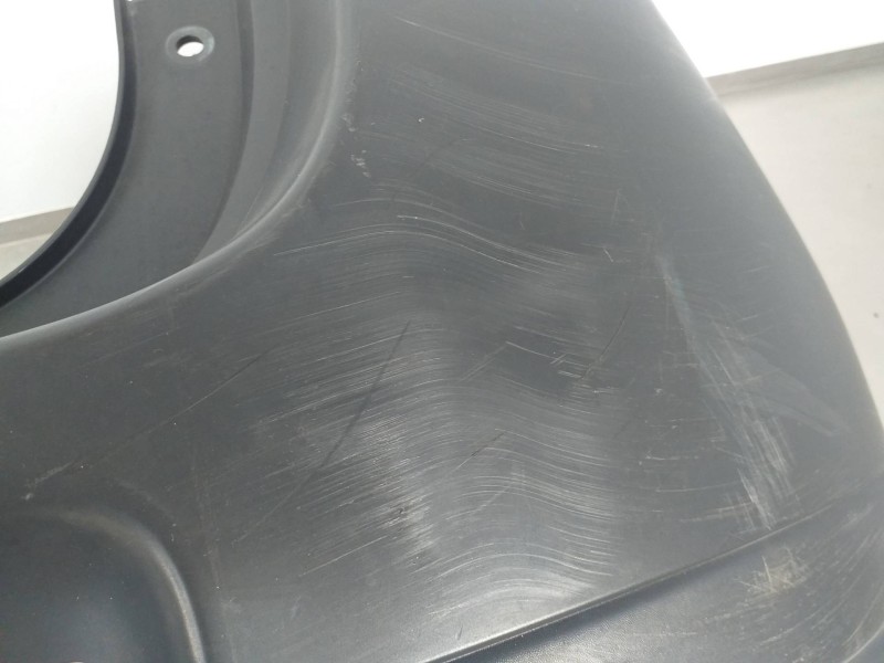 Recambio de paragolpes trasero para dacia duster ambiance 4x2 referencia OEM IAM 850220033R 850220034R 