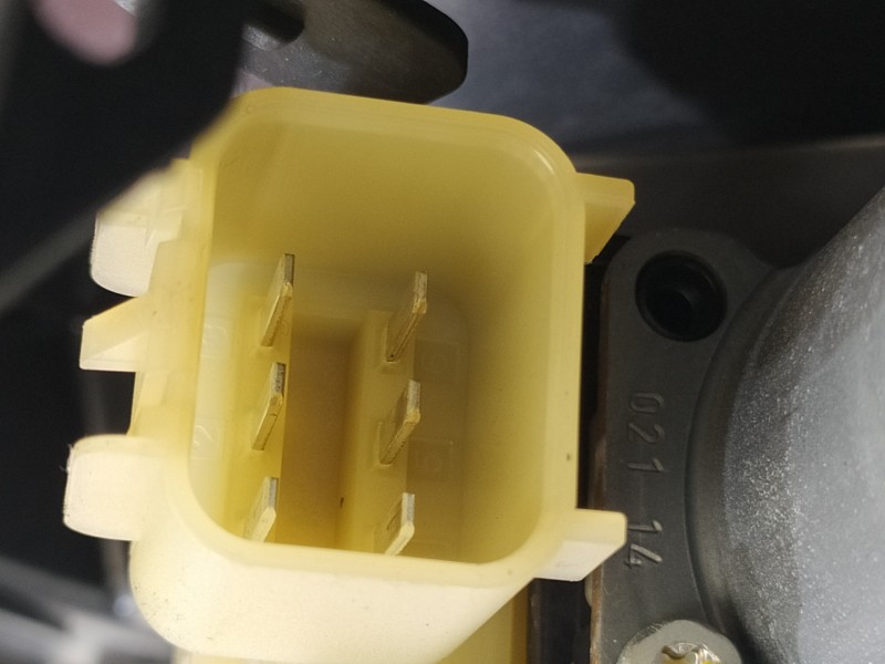 Recambio de elevalunas delantero izquierdo para ford fiesta (ccn) trend referencia OEM IAM C1BBA045H17AB 8A6114A389B 