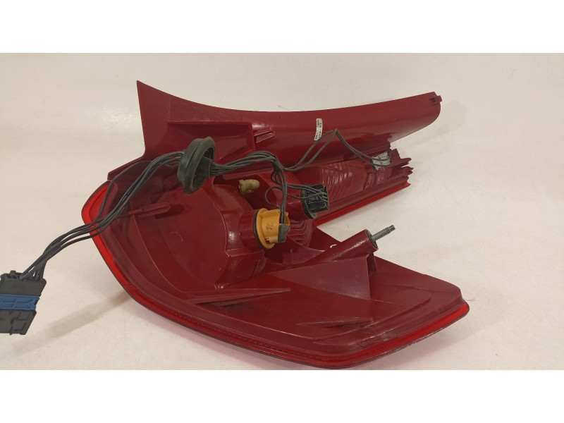 Recambio de piloto trasero izquierdo para citroën c4 berlina cool referencia OEM IAM 6350T8  