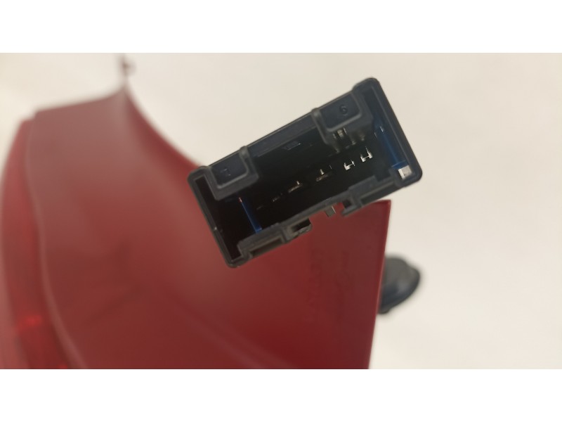 Recambio de piloto trasero izquierdo para citroën c4 berlina cool referencia OEM IAM 6350T8  