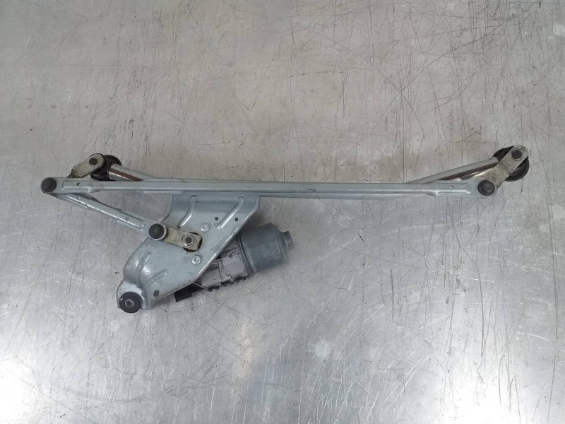 Recambio de motor limpia delantero para dacia duster ambiance 4x2 referencia OEM IAM 8200619512 3397020879 0390241544