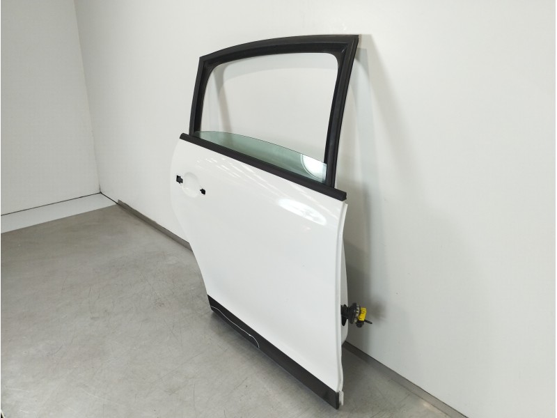 Recambio de puerta trasera derecha para citroën c4 berlina cool referencia OEM IAM 9008N4  