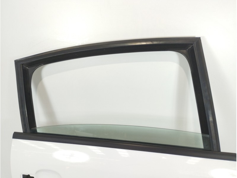 Recambio de puerta trasera derecha para citroën c4 berlina cool referencia OEM IAM 9008N4  
