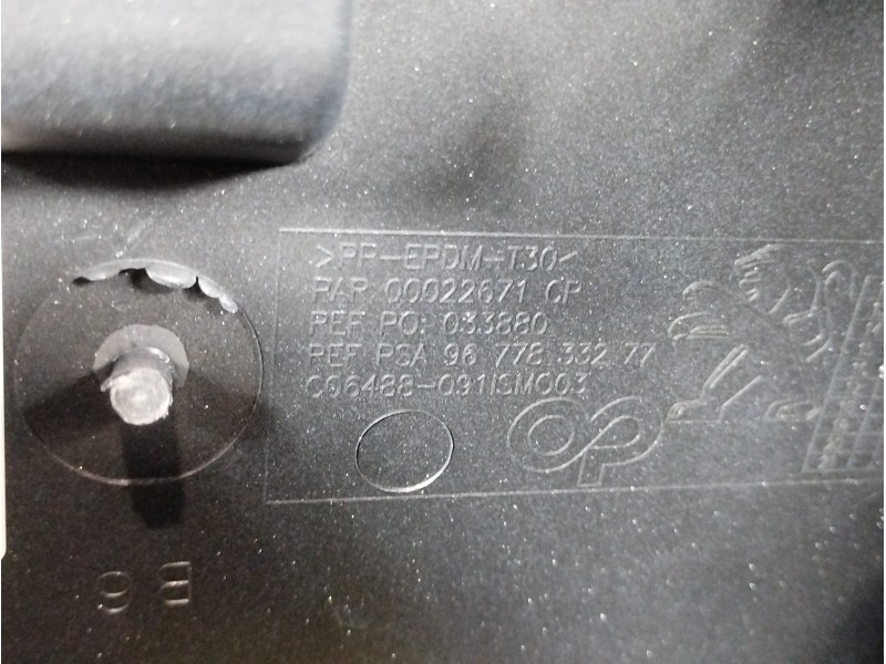 Recambio de porton trasero para peugeot 308 active referencia OEM IAM 96778332  