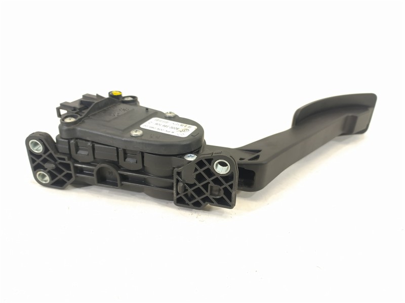 Recambio de potenciometro pedal para dacia duster ambiance 4x2 referencia OEM IAM 8200386506D  