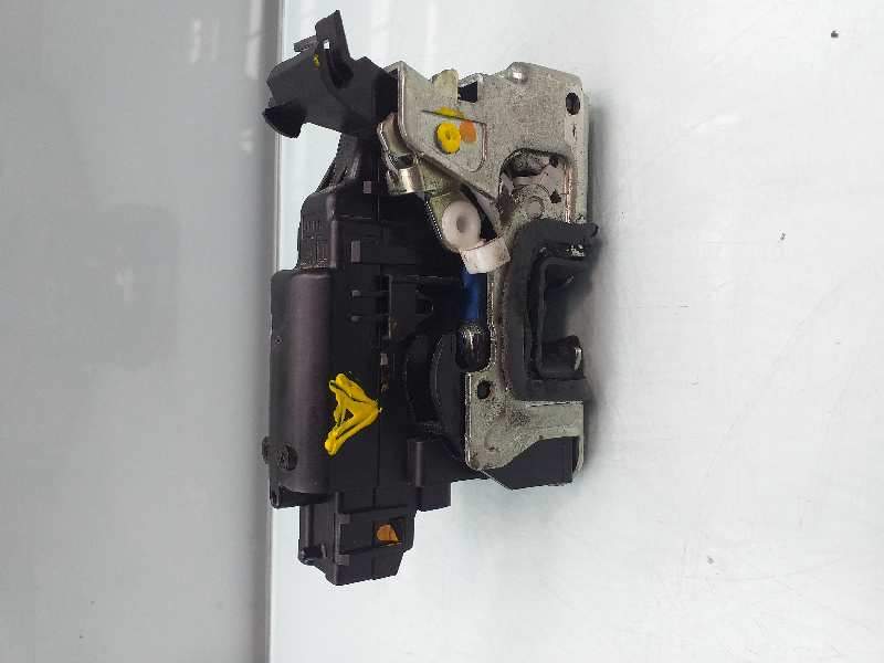CERRADURA PUERTA DELANTERA DERECHA 805025267R 