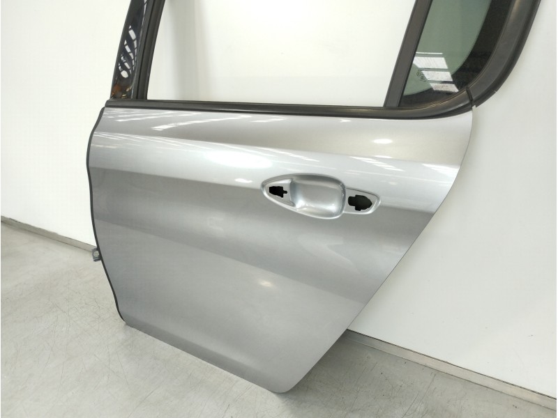 Recambio de puerta trasera izquierda para peugeot 308 active referencia OEM IAM   