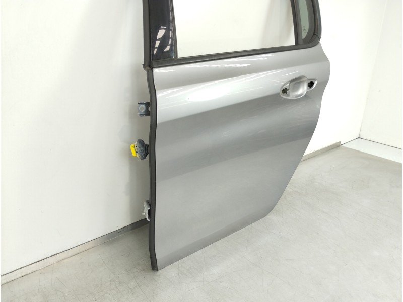 Recambio de puerta trasera izquierda para peugeot 308 active referencia OEM IAM   