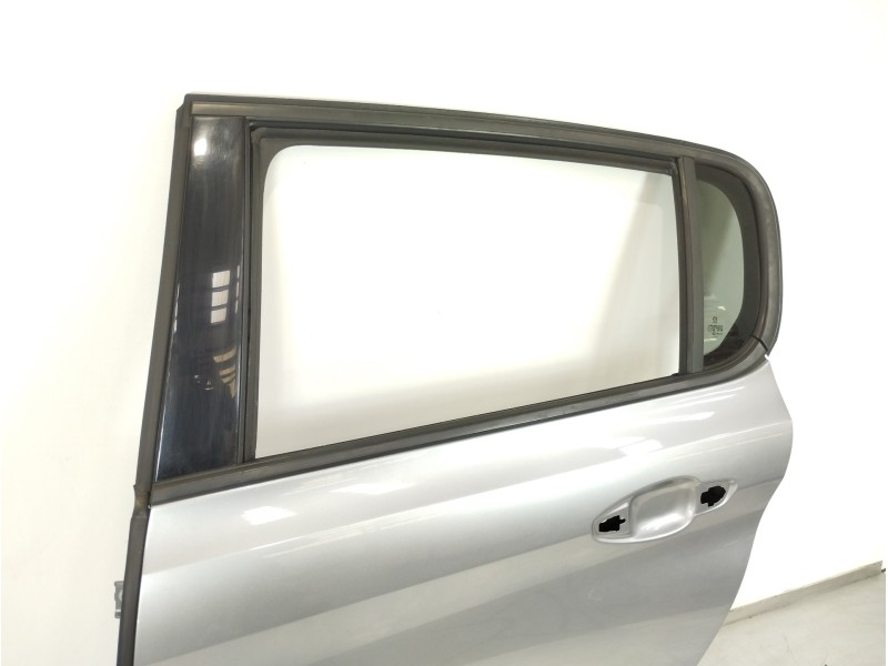 Recambio de puerta trasera izquierda para peugeot 308 active referencia OEM IAM   