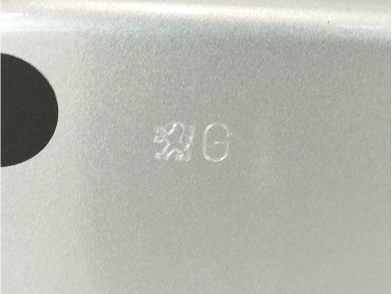 Recambio de puerta trasera izquierda para peugeot 308 active referencia OEM IAM   