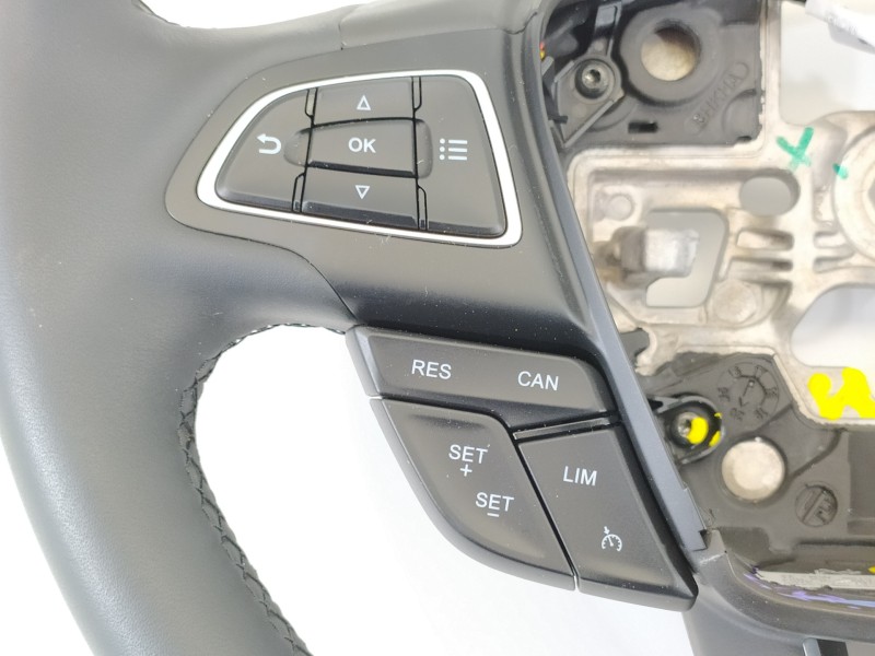 Recambio de volante para ford ecosport (cr6) titanium referencia OEM IAM 34223195C  