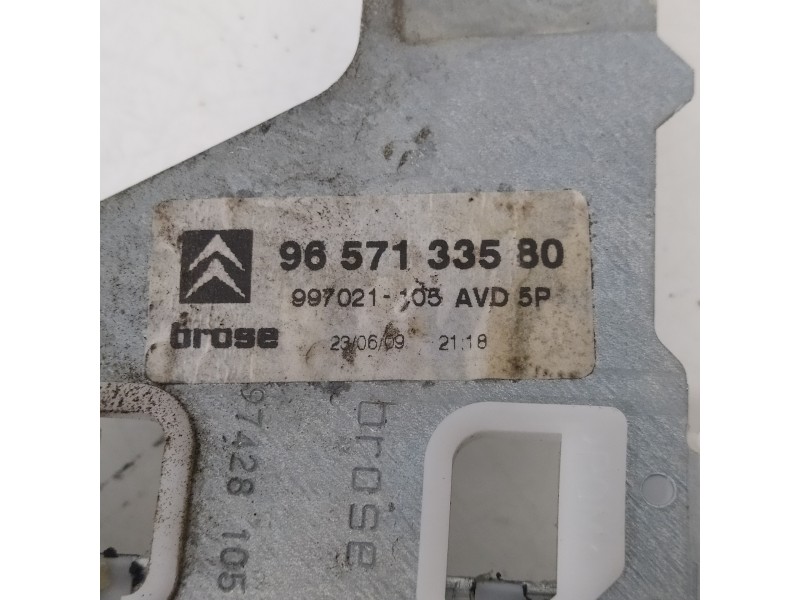 Recambio de elevalunas delantero derecho para citroën c4 berlina cool referencia OEM IAM 9681574880  