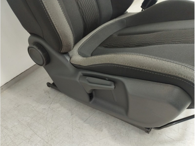 Recambio de asiento delantero derecho para peugeot 308 active referencia OEM IAM   