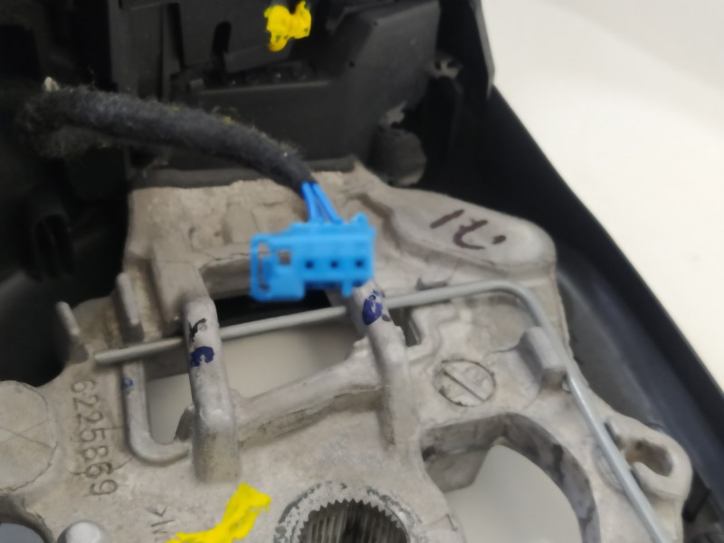 Recambio de volante para peugeot 308 active referencia OEM IAM   