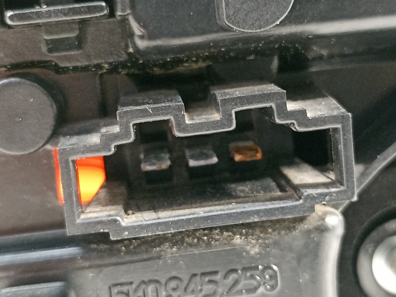 Recambio de piloto trasero izquierdo para volkswagen golf vi (5k1) advance referencia OEM IAM 5K0945107 5K0945093G 