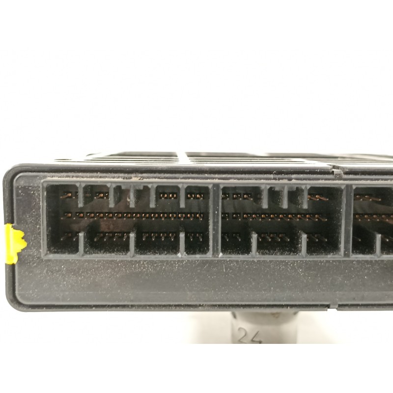 Recambio de centralita motor uce para suzuki grand vitara 3 puertas sq (gt) 2.0 básico referencia OEM IAM 3392165D7  