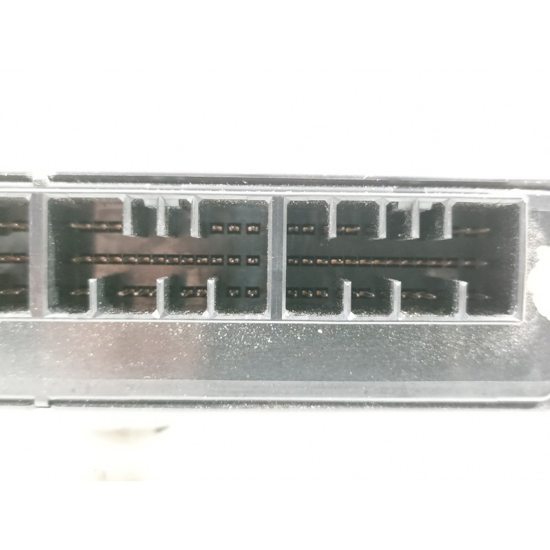 Recambio de centralita motor uce para suzuki grand vitara 3 puertas sq (gt) 2.0 básico referencia OEM IAM 3392165D7  