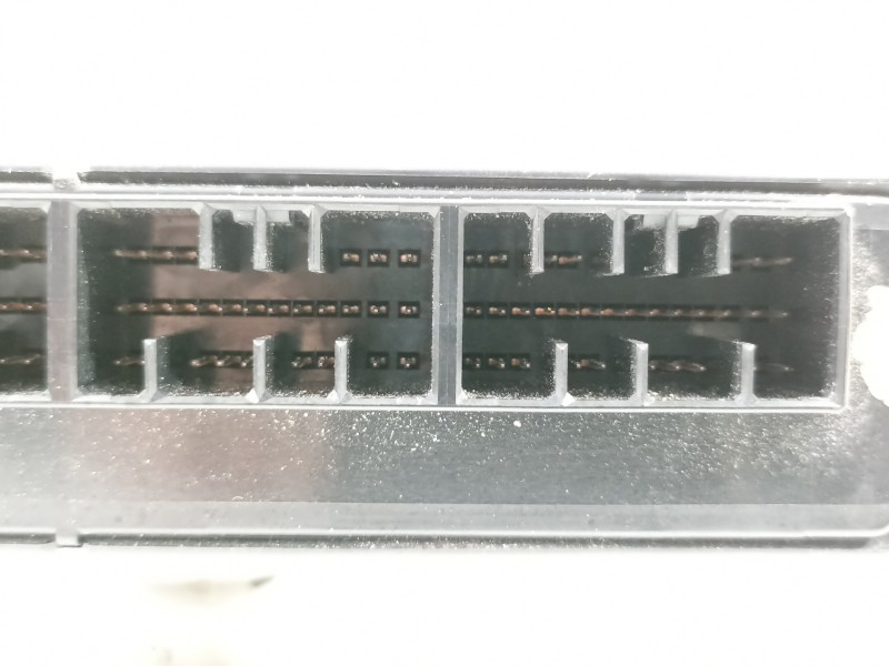 Recambio de centralita motor uce para suzuki grand vitara 3 puertas sq (gt) 2.0 básico referencia OEM IAM 3392165D7  