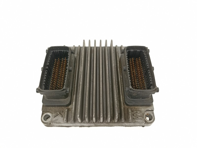 Recambio de centralita motor uce para opel astra g berlina club referencia OEM IAM 12212819 897065751 