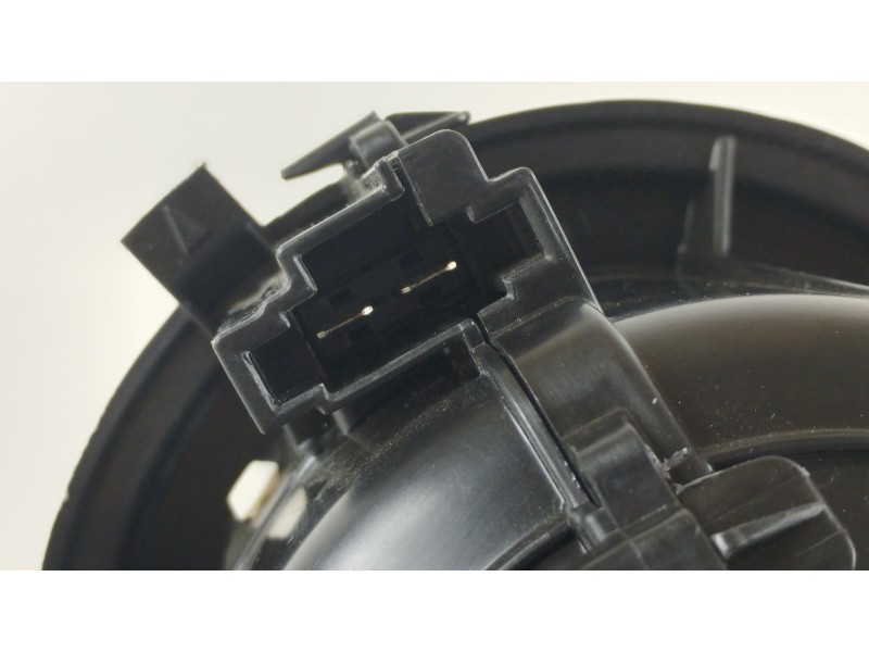 Recambio de ventilador calefaccion para opel crossland x design line referencia OEM IAM HB613001  